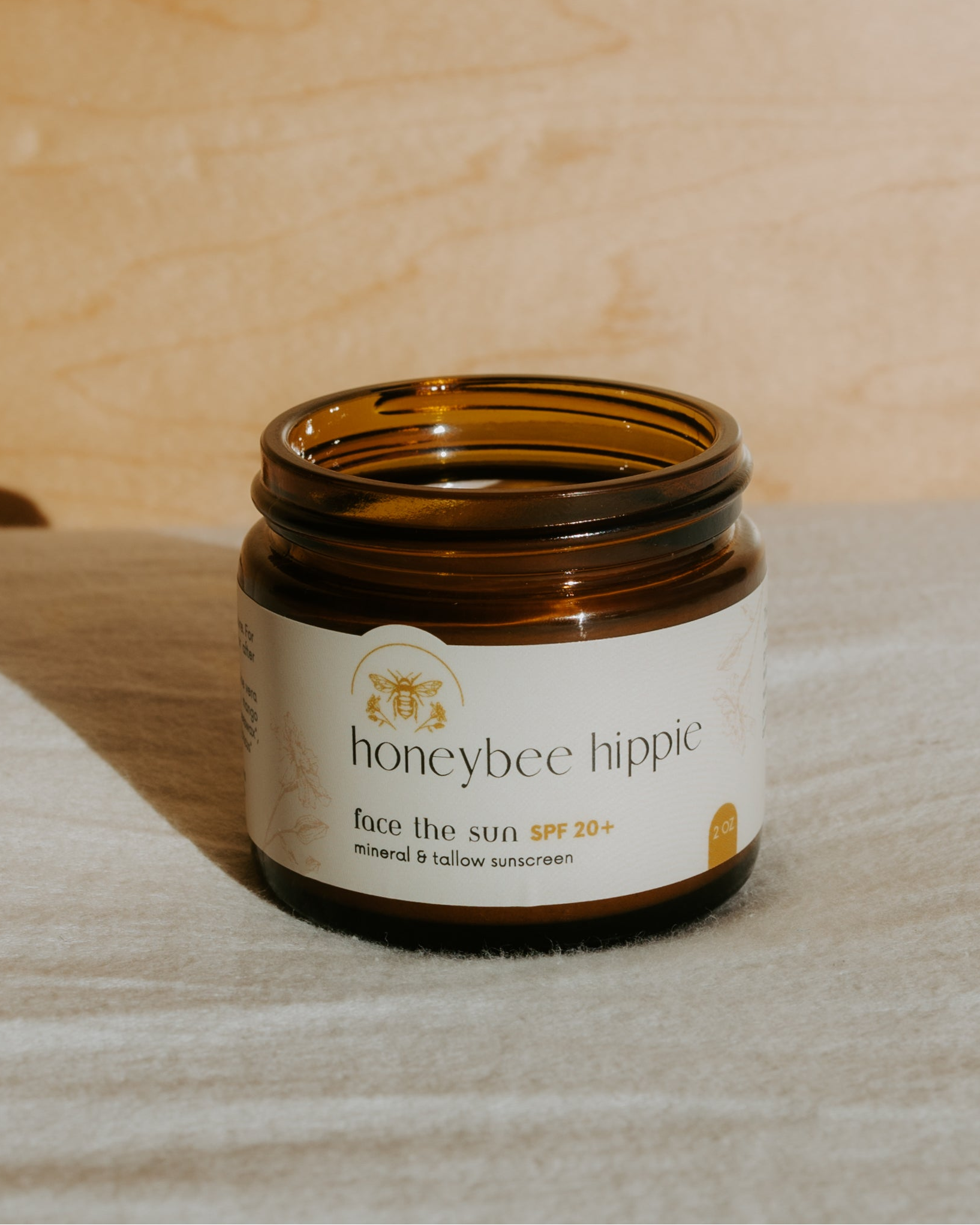 honeybee hippie jar of sunscreen