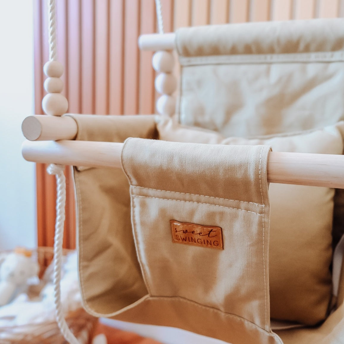 Indoor Swing – Khaki