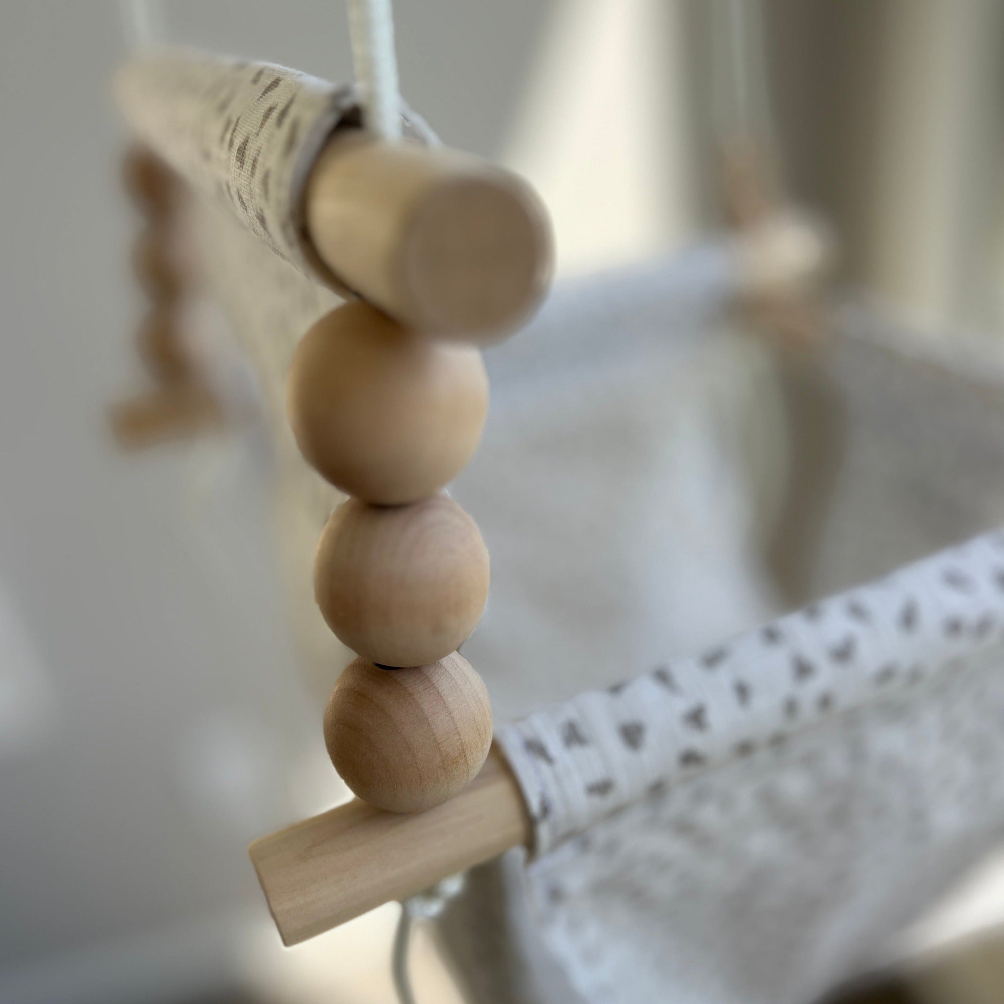 Indoor Swing – Neutral Confetti