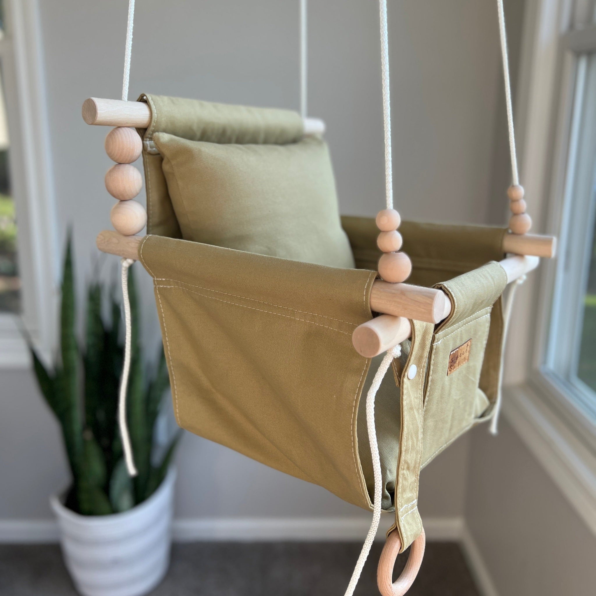 Indoor Swing – Khaki