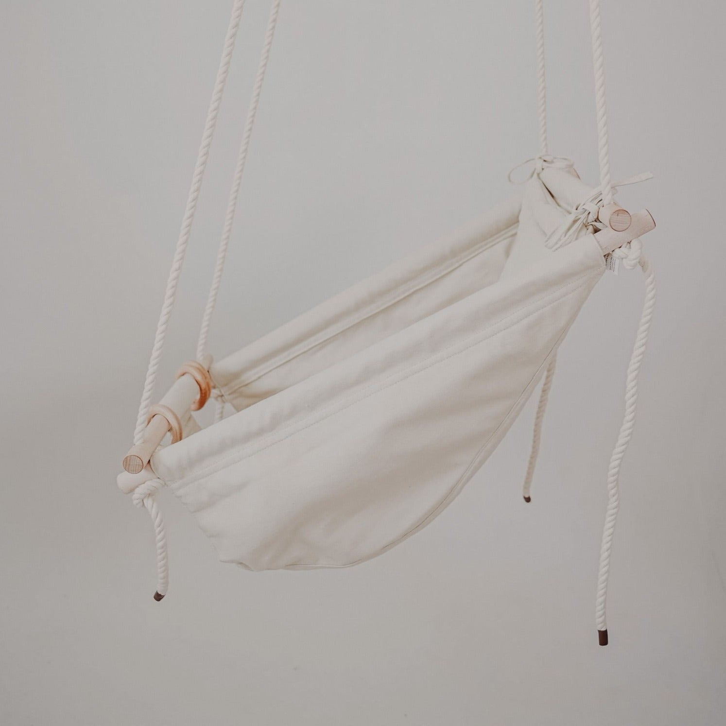 Grow With Me Infant Swing – Vanilla