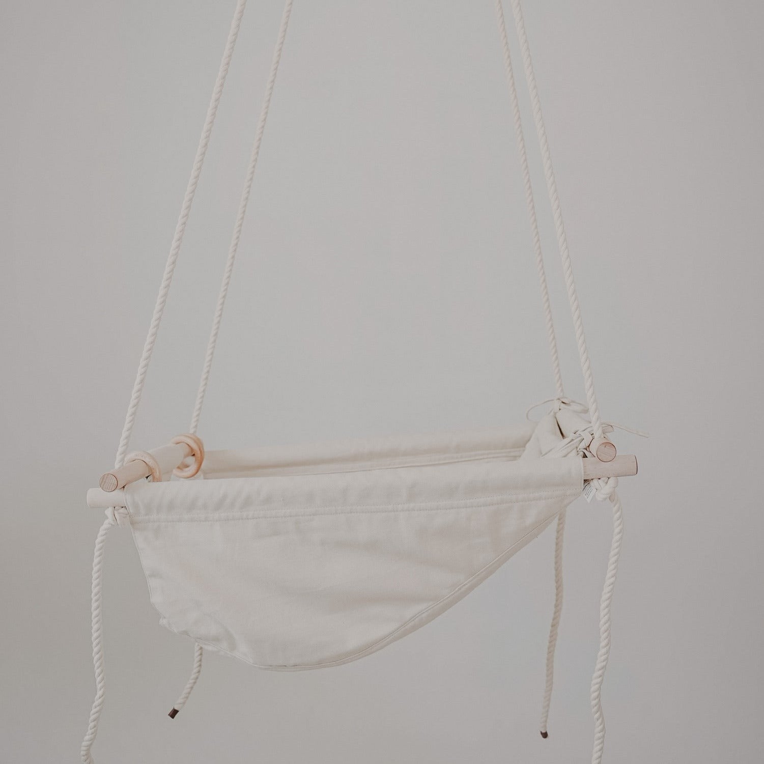 Grow With Me Infant Swing – Vanilla