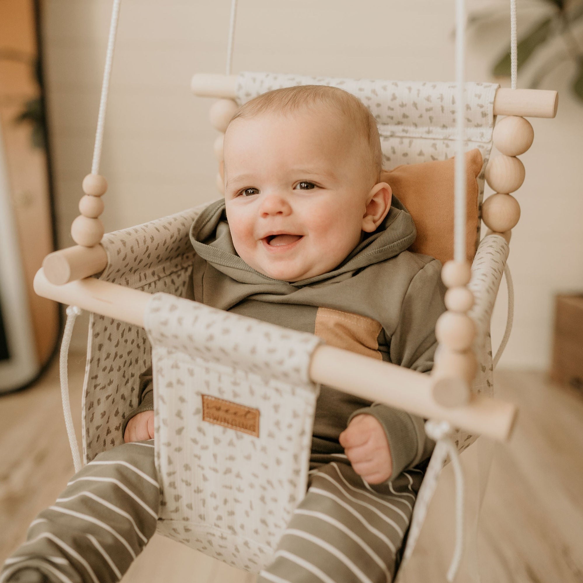 Indoor Swing – Neutral Confetti